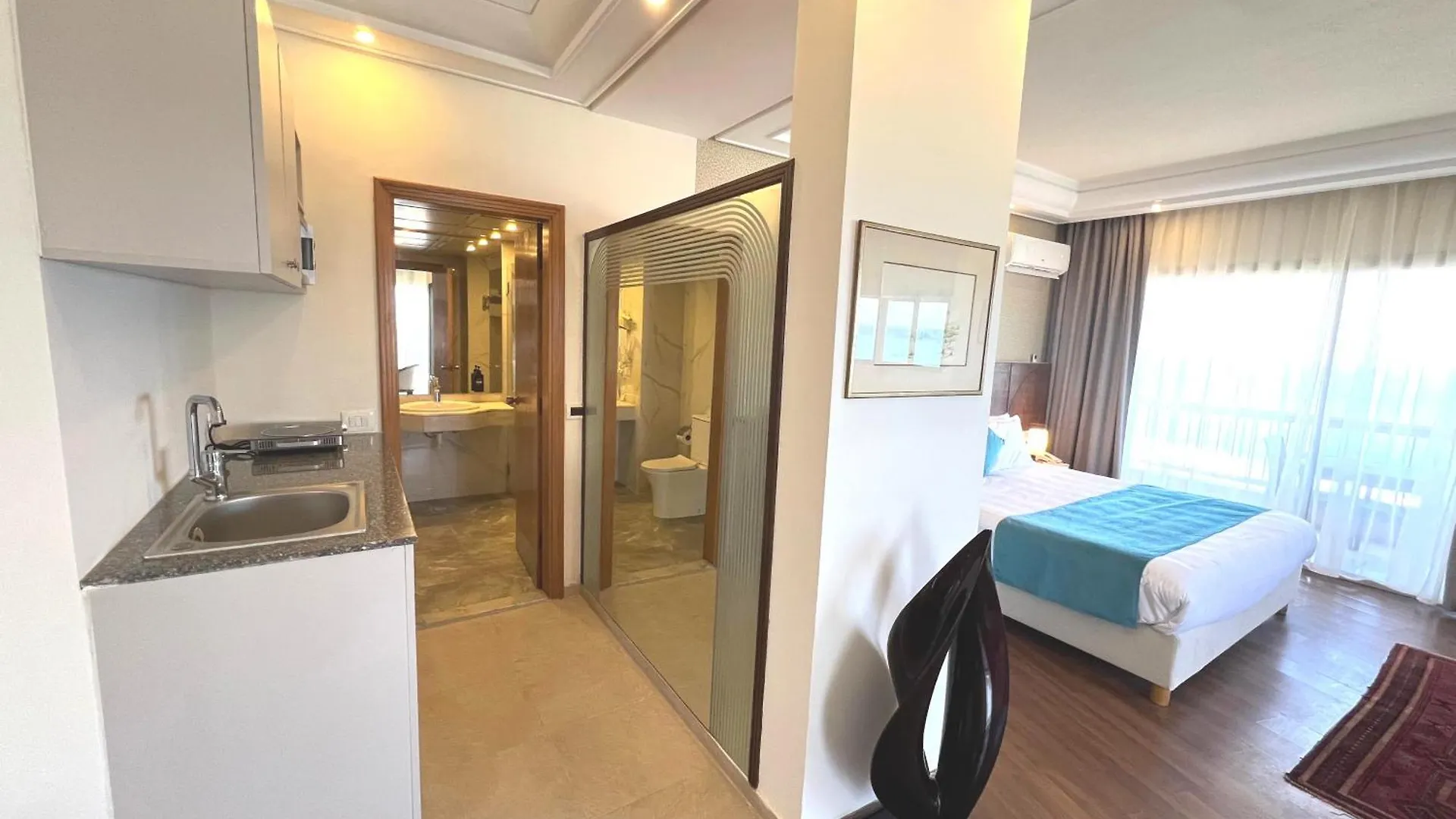 Hotel Mediterranee Beyrouth 5*, Beirut